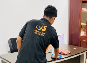 Full-Time Office Cleaning Service